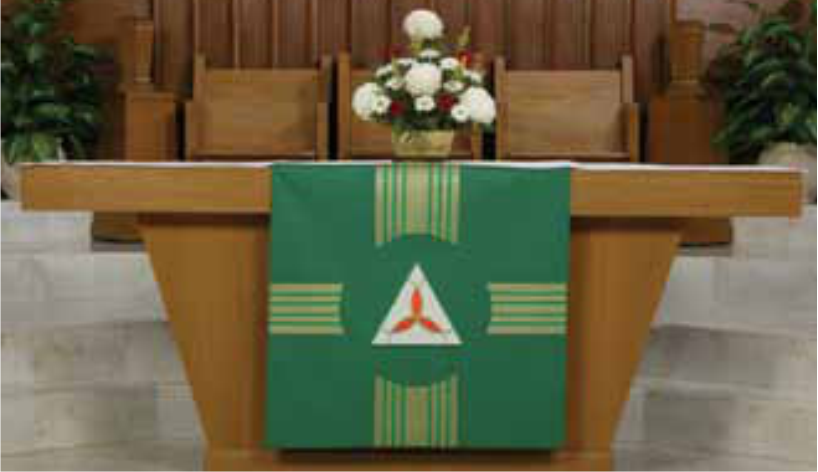 Kingdom Cross “Green Trinity” Parament Collection